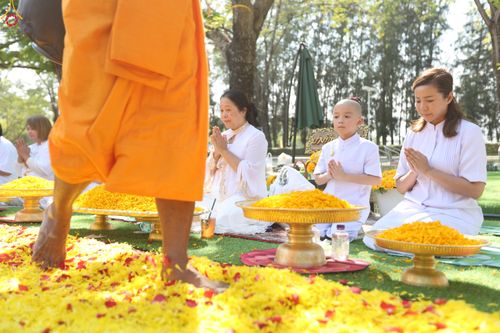 ภาพ No.305829:วันที่ 25 มกราคม พ.ศ. 2569 พิธีต้อนรับพระธรรมยาตรา วัดพระธรรมกาย(ภาพชุดที่ 3) ในโครงการธรรมยาตรา กตัญญูบูชา มหาปูชนียาจารย์ พระมงคลเทพมุนี(สด จนฺทสโร) พระผู้ปราบมาร อนุสรณ์สถาน 7 แห่ง ปีที่ 14