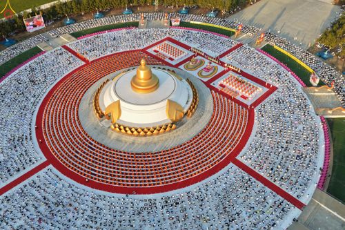 ภาพ No.302091:วันที่ 23 มกราคม พ.ศ. 2569 พิธีจุดประทีปธรรมถวายเป็นพุทธบูชา และบูชาธรรมมหาปูชนียาจารย์  ณ อนุสรณ์สถานลำดับที่ 5 สถานที่เผยแผ่วิชชาธรรมกายครั้งแรก อนุสรณ์สถานบางปลา วัดบางปลา อำเภอบางเลน จังหวัดนครปฐม ในโครงการธรรมยาตรา กตัญญูบูชา มหาปูชนียาจารย์ พระมงคล