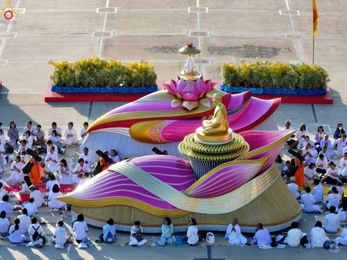 ภาพ No.279652:วันที่ 2 มกราคม พ.ศ.2569 พิธีต้อนรับพระธรรมยาตรา ครั้งที่ 1 ณ วัดพระธรรมกาย (วิหารหลวงปู่ - พระมหาธรรมกายเจดีย์)