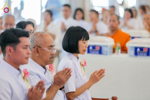 ภาพ No.313780:วันเสาร์ที่ 14 มีนาคม พ.ศ. 2569 พิธีตักบาตรแด่คณะสงฆ์ 323 วัด 4 จังหวัดชายแดนภาคใต้ พิธีถวายสังฆทานแด่คณะสงฆ์ 323 วัด ปีที่ 22 ครั้งที่ 183 พิธีมอบกองทุนหนุนแรงใจช่วยครูใต้ ปีที่ 19 ครั้งที่ 146 และพิธีทำบุญอุทิศส่วนกุศลให้ผู้วายชนม์ ณ ศูนย์ปฏิบัติธรรมภา