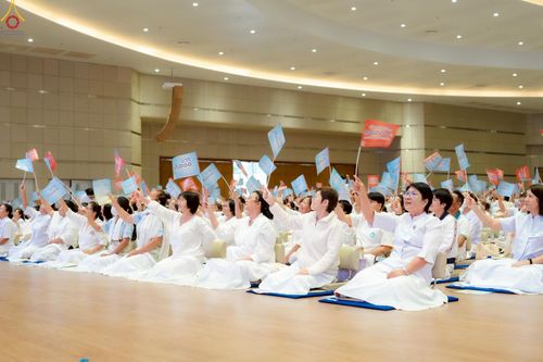 ภาพ No.242367:วันที่ ๒๙ - ๓๑ สิงหาคม พ.ศ. ๒๕๖๘ สัมมนารวมใจผู้นำบุญ บูชาธรรม ๘๑ ปี  หลวงพ่อธัมมชโย รุ่นที่ ๒ กฐินสามัคคีทั่วไทย ๓๐,๐๐๐ วัด โครงการอุปสมบทบูชาธรรมมหาปูชนียาจารย์  ๓,๐๐๐ รูป