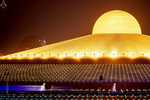 ภาพ No.241105:วันพุธที่ 27 สิงหาคม พ.ศ. 2568 พิธีจุดประทีป ในวันธรรมชัย ณ วัดพระธรรมกาย