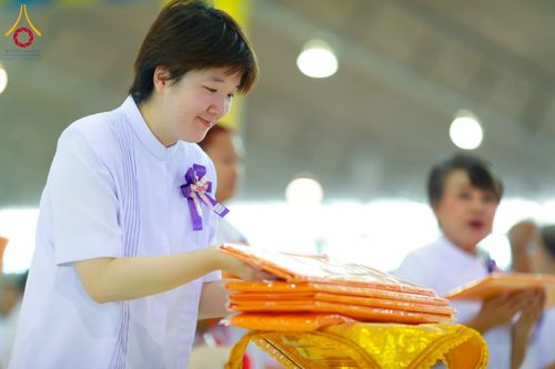 ภาพ No.215516:วันอาทิตย์ต้นเดือนที่ 6 เมษายน พ.ศ. 2568 ขบวนอัญเชิญผ้าป่าสมทบ มหาสังฆทาน 40,000 กว่าวัดทั่วประเทศ ณ สภาธรรมกายสากล วัดพระธรรมกาย