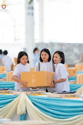 ภาพ No.60958:V.37 ยิ่งกว่าดี เพื่อ 80 ปีของพ่อ ภาพการเตรียมงานของหน่วยงานต่างๆ เพื่อพิธีฉลองอายุวัฒนมงคล 80 ปี หลวงพ่อธัมมชโย และรับถวายมหาสังฆทาน 10,000 กว่าวัดทั่วประเทศ ในวันคุ้มครองโลก วันจันทร์ที่ 22 เมษายน พ.ศ. 2567