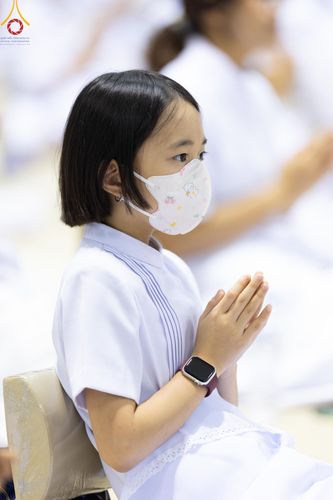 ภาพ No.143521:พิธีตักบาตร ข้าวสารอาหารแห้ง ณ บ้านแก้วเรือนทองคุณยายฯ และ พิธีบูชาข้าวพระ  ณ สภาธรรมกายสากล วัดพระธรรมกาย วันอาทิตย์ที่ 7 กรกฎาคม พ.ศ. 2567