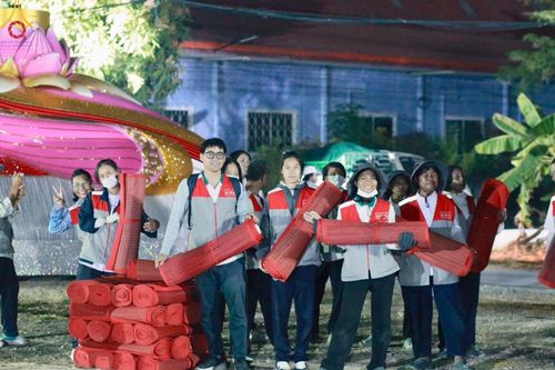 ภาพ No.204145:V.52 สารพัดV สารพัดดี ที่วัดสองพี่น้อง ในโครงการธรรมยาตรา กตัญญูบูชา มหาปูชนียาจารย์ พระมงคลเทพมุนี(สด จนฺทสโร) พระผู้ปราบมาร อนุสรณ์สถาน 7 แห่ง ปีที่ 13 ระหว่างวันที่ 2-31 มกราคม พ.ศ. 2568