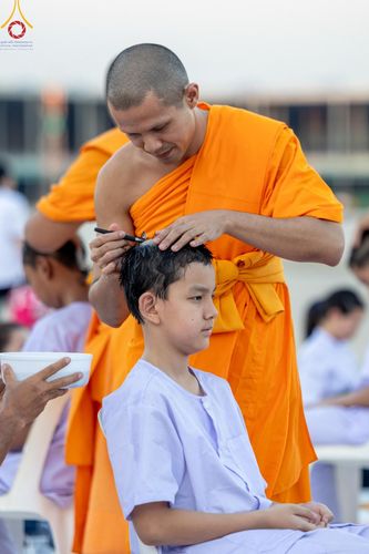 ภาพ No.132776:พิธีปลงผมยุวธรรมทายาท รุ่นที่ 32 มัชฌิมธรรมทายาท รุ่นที่ 28 ณ ลานธรรม วัดพระธรรมกาย วันเสาร์ที่ 30 มีนาคม พ.ศ. 2567