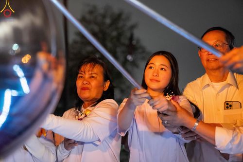 ภาพ No.138382:วิสาขบูชานานาชาติ วัดพระธรรมกายแคลิฟอร์เนีย ประเทศสหรัฐอเมริกา วันพุธที่ 22 พฤษภาคม พ.ศ. 2567