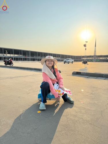 ภาพ No.208209:V.55 สารพัดV สารพัดดี ที่วัดพระธรรมกาย ในโครงการธรรมยาตรา กตัญญูบูชา มหาปูชนียาจารย์ พระมงคลเทพมุนี (สด จนฺทสโร) พระผู้ปราบมาร อนุสรณ์สถาน 7 แห่ง ปีที่ 13 ระหว่างวันที่ 2-31 มกราคม พ.ศ. 2568