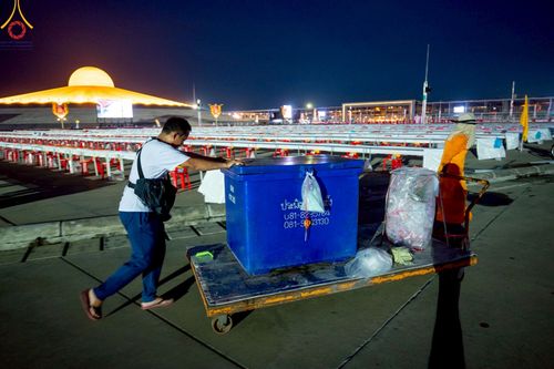 ภาพ No.219201:วันที่ 19-21 เมษายน พ.ศ. 2568 การเตรียมงานในลานธรรม , วิหารคด เพื่องานวันคุ้มครองโลก 22 เมษายน พ.ศ. 2568