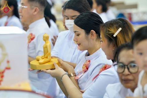 ภาพ No.60071:พิธีเจริญพระพุทธมนต์ "ฉลองอายุวัฒนมงคล 80 ปี หลวงพ่อธัมมชโย" พิธีถวายไทยธรรม คณะสงฆ์ 10,000 กว่าวัดทั่วประเทศ ในวันคุ้มครองโลก วันจันทร์ที่ 22 เมษายน พ.ศ. 2567 ณ สภาธรรมกายสากล วัดพระธรรมกาย จ.ปทุมธานี