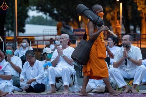 ภาพ No.120440:พิธีต้อนรับพระธรรมยาตรา ในโครงการธรรมยาตรา กตัญญูบูชา มหาปูชนียาจารย์ พระมงคลเทพมุนี(สด จนฺทสโร) พระผู้ปราบมาร อนุสรณ์สถาน 7 แห่ง ปีที่ 12 วันที่ 28 มกราคม พ.ศ. 2567 ณ วัดพระธรรมกาย จ.ปทุมธานี (ชุดที่ 2)
