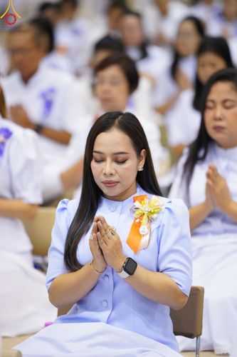 ภาพ No.167619:พิธีตักบาตรและพิธีบูชาข้าวพระ ในวันอาทิตย์ที่ 3 พฤศจิกายน พ.ศ. 2567 ณ วัดพระธรรมกาย