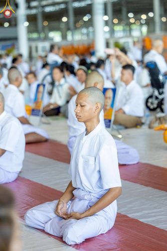 ภาพ No.215078:วันเสาร์ที่ 5 เมษายน พ.ศ. 2568 พิธีเวียนประทักษิณรอบพระมหาธรรมกายเจดีย์  พิธีวันทาเจดีย์ พิธีขอขมาและมอบผ้าไตร ในโครงการบรรพชาสามเณรฟื้นฟูพระพุทธศาสนาทั่วไทย , โครงการหน่อแก้วเปรียญธรรม รุ่นที่ 13 ,  โครงการสามเณรยุวธรรมทายาท รุ่นที่ 33 , โครงการสามเณรมั