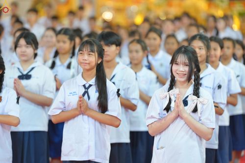 ภาพ No.289024:วันพุธที่ 17 ธันวาคม พ.ศ.2568 กิจกรรมเยาวชนไทยรวมใจทำความดี "เด็กดีมหานคร ต้นแบบด้านศีลธรรม" แข่งขันสอบตอบปัญหาศีลธรรมในพระพุทธศาสนา ครั้งที่ 7 และวันรวมพลังเด็กดี V-Star ประจำปี 2568 ณ วัดมหาธาตุยุวราชรังสฤษฎิ์ราชวรมหาวิหาร กรุงเทพมหานคร