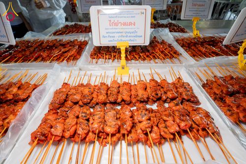 ภาพ No.293533:วันที่ 13 มกราคม พ.ศ. 2569 พิธีถวายภัตตาหารเป็นสังฆทาน แด่พระธรรมยาตรา ณ อนุสรณ์สถานมหาวิหารพระมงคลเทพมุนี (โลตัสแลนด์) อ.สองพี่น้อง จ.สุพรรณบุรี ในโครงการธรรมยาตรา กตัญญูบูชา มหาปูชนียาจารย์ พระมงคลเทพมุนี(สด จนฺทสโร) พระผู้ปราบมาร อนุสรณ์สถาน 7 แห่ง ปี