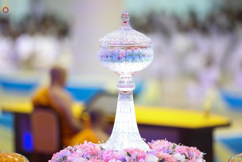 ภาพ No.337870:วันอาทิตย์ต้นเดือน 5 กรกฎาคม พ.ศ.2569 พิธีบูชาข้าวพระ ณ สภาธรรมกายสากล วัดพระธรรมกาย