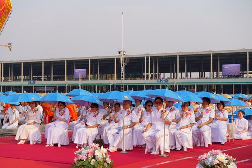 ภาพ No.323994:วันที่ 22 เมษายน พ.ศ.2569 (วันคุ้มครองโลก) พิธีถวายมหาสังฆทาน 40,000 กว่าวัดทั่วประเทศ ณ ลานธรรม พระมหาธรรมกายเจดีย์ วัดพระธรรมกาย