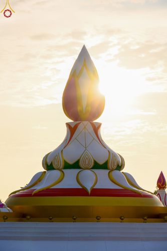 ภาพ No.70216:พิธีจุดประทีปถวายเป็นพุทธบูชา และบูชาธรรมมหาปูชนียาจารย์ ในโครงการธรรมยาตรากตัญญูบูชา มหาปูชนียาจารย์ พระมงคลเทพมุนี(สด จนฺทสโร) พระผู้ปราบมาร ปีที่ 11 ณ อนุสรณ์สถานลำดับที่ 2 สถานที่ตั้งมโนปณิธานบวชตลอดชีวิต อนุสรณ์สถานคลองบางนางแท่น อ.สามพราน จ.นครปฐม 