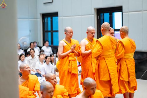ภาพ No.335377:วันเสาร์ที่ 13 มิถุนายน พ.ศ.2569 พิธีขอบรรพชา , พิธีขอสรณคมน์และศีล , พิธีถวายบาตร , พิธีอุปสมบท โครงการอุปสมบทหมู่ผู้บริหาร รุ่นที่ 16 , โครงการอุปสมบทหมู่ธรรมทายาท  ระดับอุดมศึกษา รุ่นที่ 53 (ภาคฤดูฝน) ณ โบสถ์พระไตรปิฏก วัดพระธรรมกาย