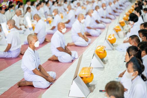 ภาพ No.87819:พิธีบรรพชาอุปสมบท ในโครงการอุปสมบทหมู่บูชาธรรม วันครูผู้ค้นพบวิชชาธรรมกาย ณ วัดพระธรรมกาย ในวันเสาร์ที่ 16 กันยายน พ.ศ.2566