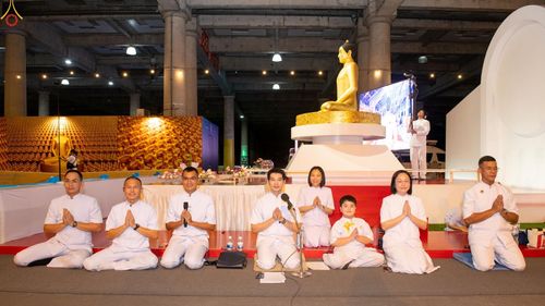 ภาพ No.345944:วันพฤหัสบดีที่ 27 สิงหาคม พ.ศ.2569 พิธีฉลองชัยสวดมนต์บทธัมมจักกัปปวัตตนสูตร 8,657,585,858 จบ ณ มหารัตนวิหารคด วัดพระธรรมกาย