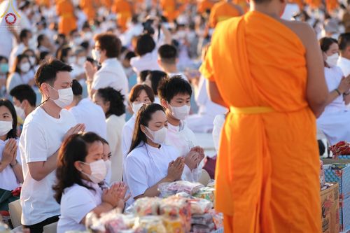 ภาพ No.68738:พิธีตักบาตรฉลองพระใหม่ วันที่ 1 มกราคม พ.ศ. 2566 ณ วัดพระธรรมกาย จ.ปทุมธานี