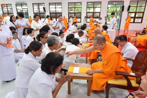 ภาพ No.343015:วันอาทิตย์ที่ 9 สิงหาคม พ.ศ.2569 พิธีมอบพัด ตั้งฐานานุกรม พระราชภาวนาวชิรวิเทศ วิ. ณ ห้องอาคารปลูกศรัทธา 2 วัดพระธรรมกาย