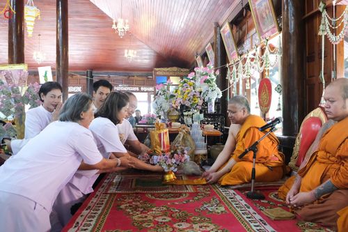 ภาพ No.278672:วันอาทิตย์ที่ 2 พฤศจิกายน  2568 พิธีทอดกฐินสามัคคีทั่วไทย โดยคณะศิษยานุศิษย์ บูชาธรรม 81 ปี หลวงพ่อธัมมชโย ณ วัดสุวรรณาราม อ.พุทธมณฑล จ.นครปฐม