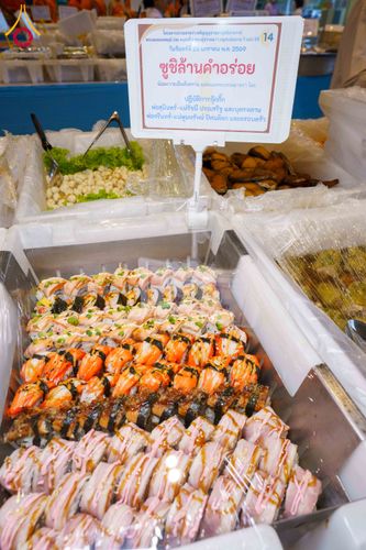 ภาพ No.303176:วันที่ 26 มกราคม พ.ศ. 2569 พิธีถวายภัตตาหารเป็นสังฆทาน แด่พระธรรมยาตรา ณ วัดพระธรรมกาย  จังหวัดปทุมธานี ในโครงการธรรมยาตรา กตัญญูบูชา มหาปูชนียาจารย์ พระมงคลเทพมุนี(สด จนฺทสโร) พระผู้ปราบมาร อนุสรณ์สถาน 7 แห่ง ปีที่ 14