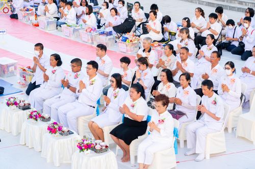 ภาพ No.302463:วันที่ 24 มกราคม พ.ศ. 2569 พิธีตักบาตรพระธรรมยาตรา ณ อนุสรณ์สถานลำดับที่ 5 สถานที่เผยแผ่วิชชาธรรมกายครั้งแรก อนุสรณ์สถานบางปลา วัดบางปลา อำเภอบางเลน จังหวัดนครปฐม ในโครงการธรรมยาตรา กตัญญูบูชา มหาปูชนียาจารย์ พระมงคลเทพมุนี(สด จนฺทสโร) พระผู้ปราบมาร อนุส