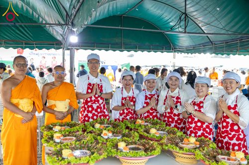 ภาพ No.301792:วันที่ 24 มกราคม พ.ศ. 2569 พิธีถวายภัตตาหารเป็นสังฆทาน แด่พระธรรมยาตรา ณ อนุสรณ์สถานบางปลา วัดบางปลา อำเภอบางเลน จังหวัดนครปฐม ในโครงการธรรมยาตรา กตัญญูบูชา มหาปูชนียาจารย์ พระมงคลเทพมุนี(สด จนฺทสโร) พระผู้ปราบมาร อนุสรณ์สถาน 7 แห่ง ปีที่ 14