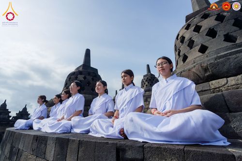 ภาพ No.280119:วันที่ 31 ธันวาคม พ.ศ. 2568 เดินธรรมยาตราที่บรมพุทธโธ อินโดนีเซีย