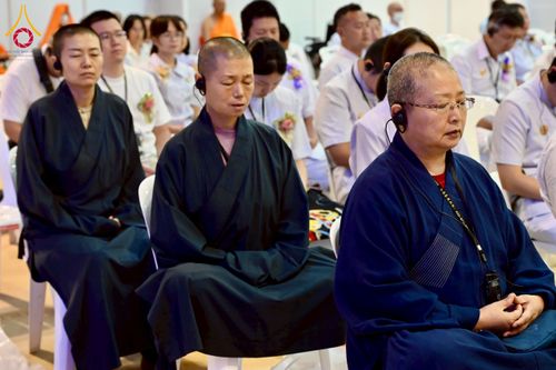 ภาพ No.264650:วันอาทิตย์ที่ 2 พฤศจิกายน พ.ศ. 2568 พิธีทอดกฐินสามัคคี ณ สภาธรรมกายสากล วัดพระธรรมกาย