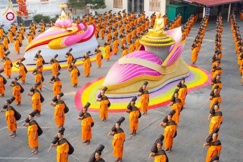 ภาพ No.297393:วันที่ 15 มกราคม พ.ศ.2569 พระธรรมยาตราปฏิบัติธรรมและถ่ายภาพหมู่ประวัติศาสตร์ อนุสรณ์สถานลำดับที่ 4 สถานที่เกิดด้วยกายธรรม  ณ วัดโบสถ์บน ต.บางคูเวียง จ.นนทบุรี ในโครงการธรรมยาตรา กตัญญูบูชา มหาปูชนียาจารย์ พระมงคลเทพมุนี(สด จนฺทสโร) พระผู้ปราบมาร อนุสรณ์ส