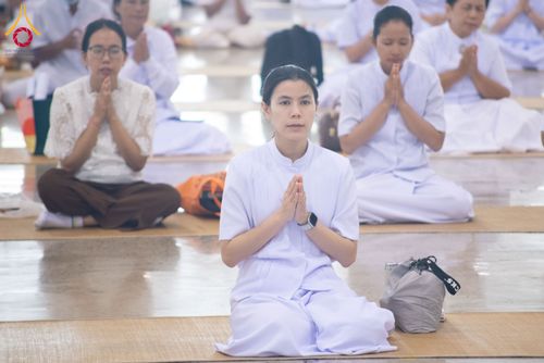 ภาพ No.287609:วันที่ 1 มกราคม พ.ศ. 2569 พิธีบูชาข้าวพระ ณ สภาธรรมกายสากล วัดพระธรรมกาย