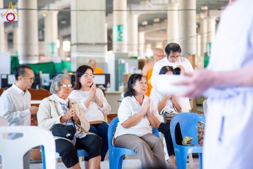 ภาพ No.293602:วันที่ 10 มกราคม พ.ศ. 2569 พิธีปลงผมธรรมทายาทบูชาธรรม 117  ปี คุณยายอาจารย์ฯ ณ วิหารคด วัดพระธรรมกาย ปทุมธานี