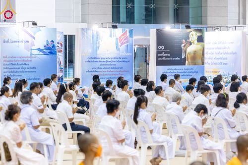 ภาพ No.90894:พิธีบำเพ็ญกุศลสวดพระอภิธรรม  อุบาสกถาวร พรหมถาวร (อุบาสกผู้ปั้นพระ) คืนที่ 5 วันพุธที่ 18 ตุลาคม พ.ศ. 2566 ณ ห้องแก้วสารพัดนึก 1 สภาธรรมกายสากล วัดพระธรรมกาย จ.ปทุมธานี