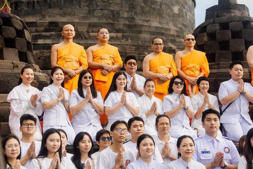 ภาพ No.331258:วันที่ 29 พฤษภาคม พ.ศ.2569 MBMI Tangerang (Majelis Agama Buddha Mahanikaya)  ได้มีการเตรียมงานเพื่อจัดงานวิสาขบูชานานาชาติ (ภาพชุดที่ 2)