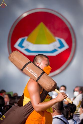 ภาพ No.70670:พิธีต้อนรับพระธรรมยาตรา ในโครงการธรรมยาตรากตัญญูบูชา มหาปูชนียาจารย์ พระมงคลเทพมุนี(สด จนฺทสโร) พระผู้ปราบมาร อนุสรณ์สถาน 7 แห่ง ปีที่ 11 วันที่ 14 มกราคม พ.ศ. 2566 ณ อนุสรณ์สถานลำดับที่ 3 สถานที่เกิดในเพศสมณะ วัดสองพี่น้อง อ.สองพี่น้อง จ.สุพรรณบุรี