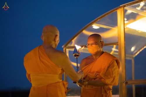 ภาพ No.81769:พิธีจุดวิสาขประทีปและเวียนประทักษิณ เนื่องในวันวิสาขบูชา วันเสาร์ที่ 3 มิถุนายน 2566 ณ ลานธรรมพระมหาธรรมกายเจดีย์ วัดพระธรรมกาย จ.ปทุมธานี