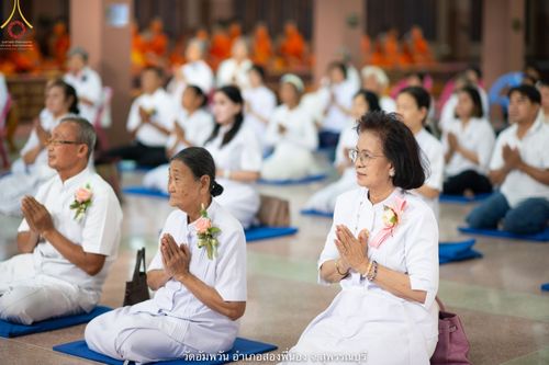 ภาพ No.69156:พระธรรมยาตรา ปฏิบัติศาสนกิจ ทำนุบำรุงศาสนสถาน, สวดธรรมจักร, ปฏิบัติธรรม ร่วมกับชุมชน,นักเรียนเด็กดีวีสตาร์ และร่วมพิธีทอดผ้าป่าบำรุงศาสนสถาน ในโครงการธรรมยาตรากตัญญูบูชา มหาปูชนียาจารย์ พระมงคลเทพมุนี(สด จนฺทสโร) พระผู้ปราบมาร อนุสรณ์สถาน 7 แห่ง ปีที่ 11
