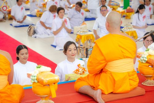 ภาพ No.137771:พิธีอุปสมบทสามเณรอุทิศชีวิต 11 รูป วันวิสาขบูชา พุธที่ 22 พฤษภาคม พ.ศ.2567 ณ อุโบสถ วัดพระธรรมกาย