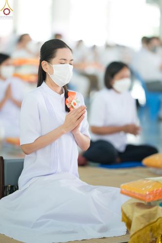 ภาพ No.72801:พิธีเจริญพระพุทธมนต์ และถวายภัตตาหารเป็นสังฆทาน เนื่องในวันคล้ายวันเกิด ครบรอบ 114 ปี คุณยายอาจารย์มหารัตนอุบาสิกาจันทร์ ขนนกยูง วันที่ 19 มกราคม พ.ศ. 2566 ณ หอฉันคุณยายอาจารย์ฯ วัดพระธรรมกาย จ.ปทุมธานี