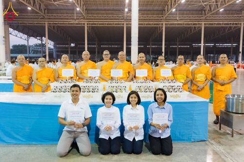 ภาพ No.121176:พิธีถวายภัตตาหารเป็นสังฆทาน แด่คณะพระธรรมยาตราฯ ในโครงการธรรมยาตรากตัญญูบูชา มหาปูชนียาจารย์ พระมงคลเทพมุนี(สด จนฺทสโร) พระผู้ปราบมาร อนุสรณ์สถาน 7 แห่ง ปีที่ 12 วันที่ 30 มกราคม พ.ศ. 2567 ณ สภาธรรมกายสากล วัดพระธรรมกาย