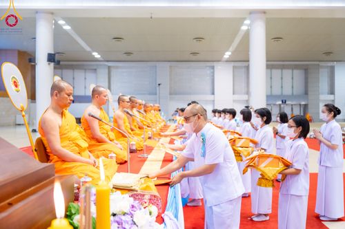 ภาพ No.91015:พิธีบำเพ็ญกุศลสวดพระอภิธรรม  อุบาสกถาวร พรหมถาวร (อุบาสกผู้ปั้นพระ) คืนที่ 6 วันพฤหัสบดีที่ 19 ตุลาคม พ.ศ. 2566 ณ ห้องแก้วสารพัดนึก 1 สภาธรรมกายสากล วัดพระธรรมกาย จ.ปทุมธานี