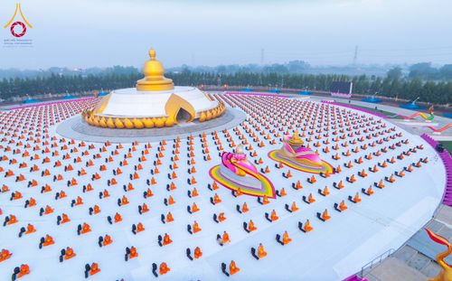 ภาพ No.299773:วันที่ 19 มกราคม พ.ศ.2569 พระธรรมยาตราปฏิบัติธรรมและถ่ายภาพหมู่ประวัติศาสตร์ ณ อนุสรณ์สถานลำดับที่ 5 สถานที่เผยแผ่วิชชาธรรมกายครั้งแรก  อนุสรณ์สถานบางปลาวัดบางปลา อ.บางเลน จ.นครปฐม ในโครงการธรรมยาตรา กตัญญูบูชา มหาปูชนียาจารย์ พระมงคลเทพมุนี(สด จนฺทสโร) 