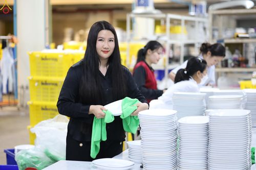 ภาพ No.326167:วันที่ 25 -27 เมษาบน พ.ศ.2569 การทำความสะอาดภาชนะ ที่ใช้ในงานถวายมหาสังฆทาน 40,000 กว่าวัดทั่วประเทศ ณ โรงครัว 71 ปีฯ วัดพระธรรมกาย