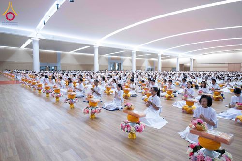 ภาพ No.313608:วันอาทิตย์ที่ 15 มีนาคม พ.ศ. 2569 พิธีร่วมบุญบรรพชาสามเณร 5000 รูป ณ ห้องแก้วสารพัดนึก 2 สภาธรรมกายสากล วัดพระธรรมกาย