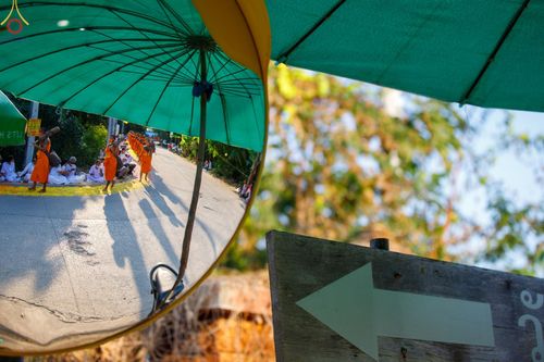 ภาพ No.72431:พิธีต้อนรับพระธรรมยาตรา ในโครงการธรรมยาตรากตัญญูบูชา มหาปูชนียาจารย์ พระมงคลเทพมุนี(สด จนฺทสโร) พระผู้ปราบมาร อนุสรณ์สถาน 7 แห่ง ปีที่ 11 วันที่ 18 มกราคม พ.ศ. 2566 ณ อนุสรณ์สถานลำดับที่ 4 สถานที่เกิดด้วยกายธรรม วัดโบสถ์ (บน) บางคูเวียง อ.บางกรวย จ.นนทบุ